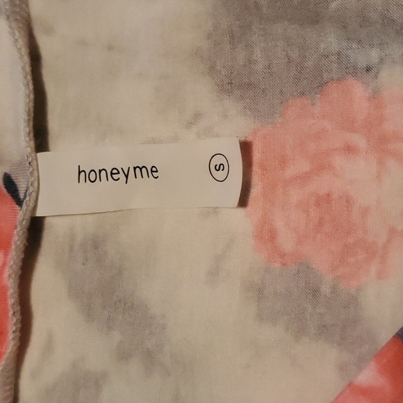 Top - Picture 3 of 4